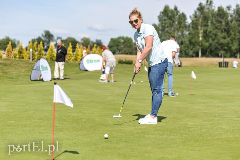 Piłkarkom Kram Startu dołki nie straszne zdjęcie nr 156168