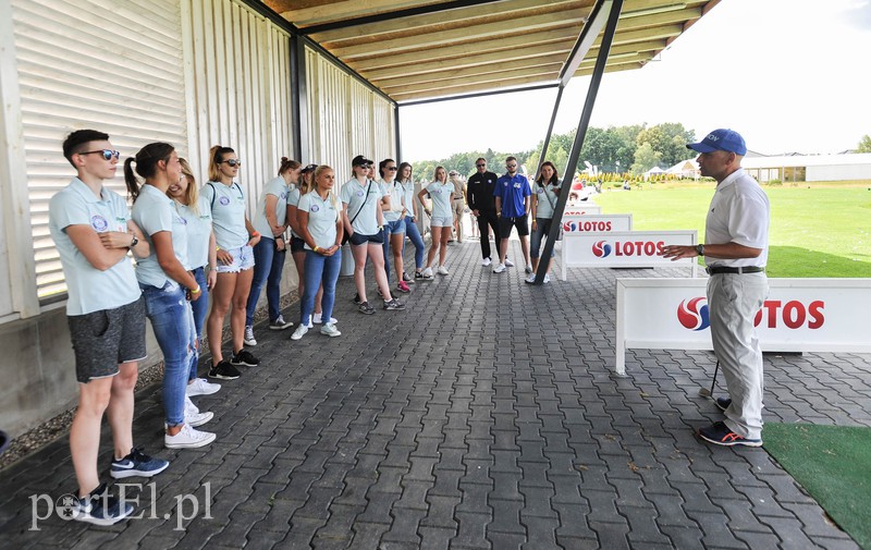 Piłkarkom Kram Startu dołki nie straszne zdjęcie nr 156156