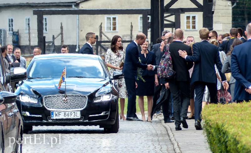  Tłumy przyjechały do Sztutowa, by witać książęcą parę zdjęcie nr 156329