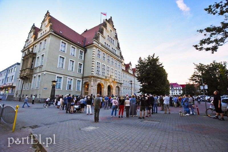 Protest pod sądem  zdjęcie nr 156495