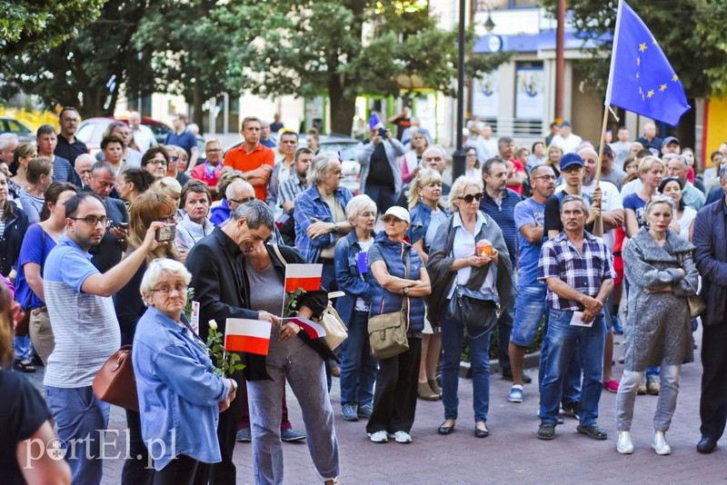 Protest pod sądem  zdjęcie nr 156476