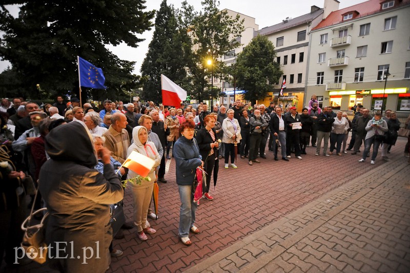 "Prezydencie chcemy weta", czyli kolejny protest pod sądem zdjęcie nr 156547