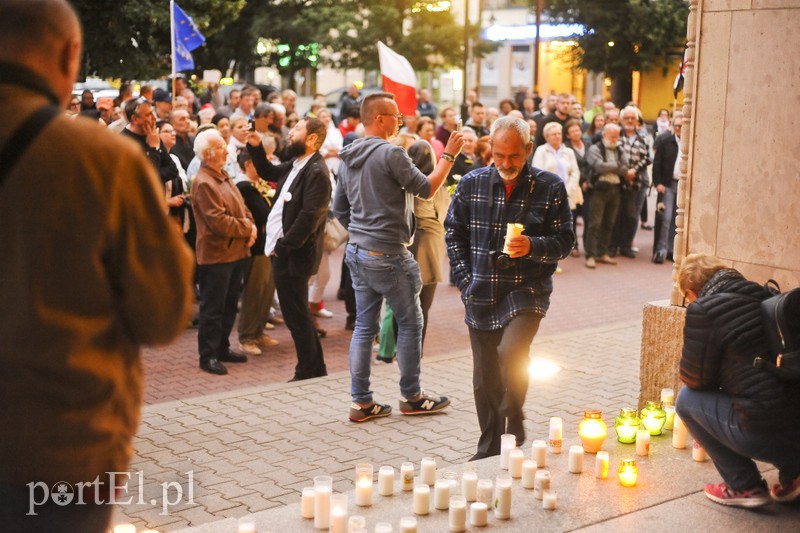 "Prezydencie chcemy weta", czyli kolejny protest pod sądem zdjęcie nr 156551