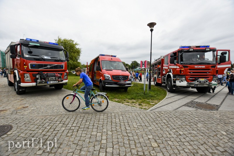 Policyjny festyn na bulwarze zdjęcie nr 156717