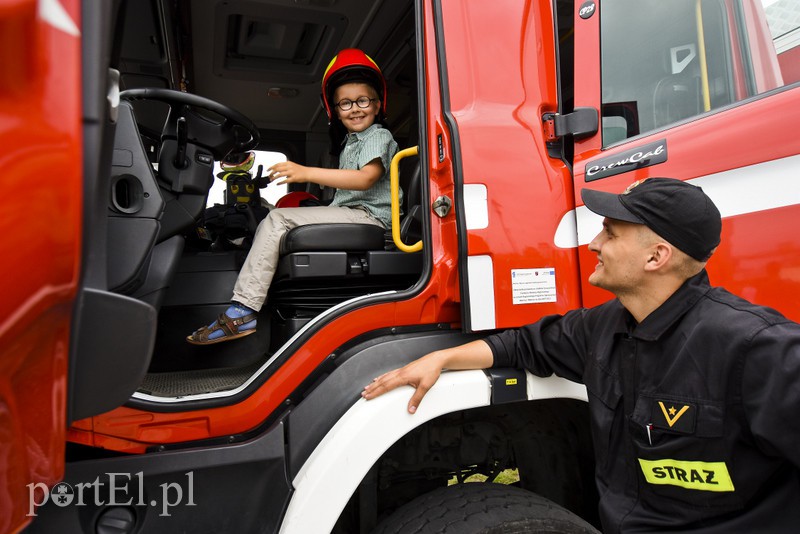 Policyjny festyn na bulwarze zdjęcie nr 156713