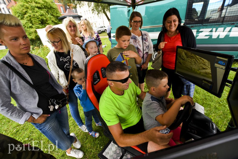 Policyjny festyn na bulwarze zdjęcie nr 156746