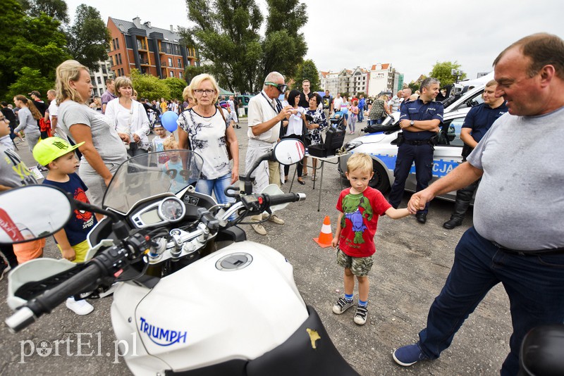 Policyjny festyn na bulwarze zdjęcie nr 156727