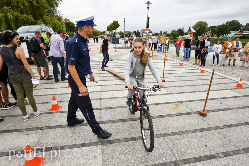 Policyjny festyn na bulwarze zdjęcie nr 156716