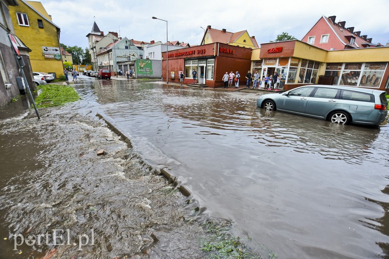 Ulice toną w wodzie zdjęcie nr 157038