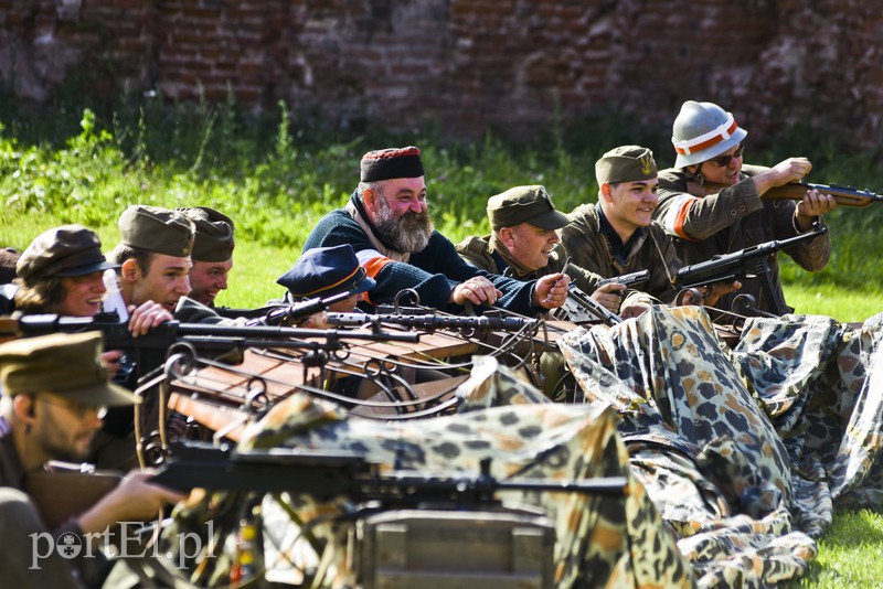 Powstańcy na ulicach Elbląga zdjęcie nr 157168