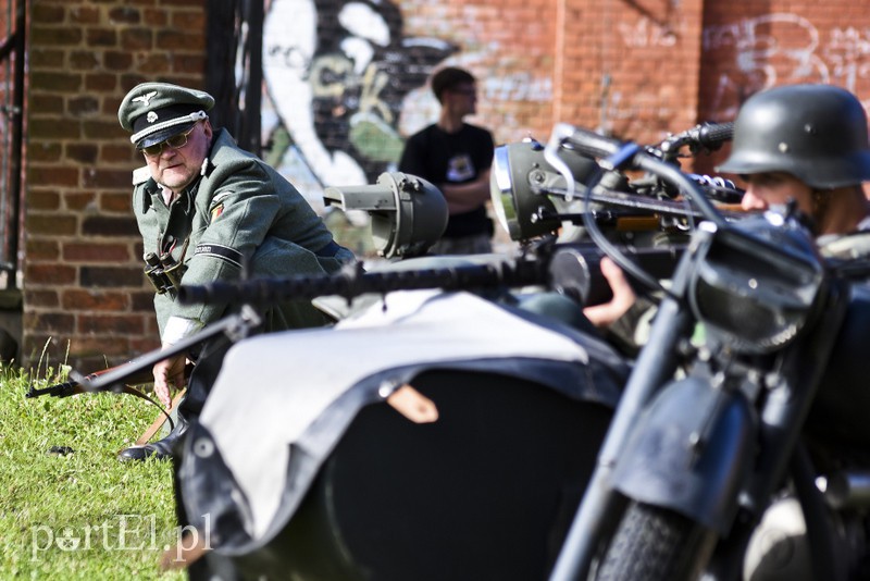 Powstańcy na ulicach Elbląga zdjęcie nr 157170