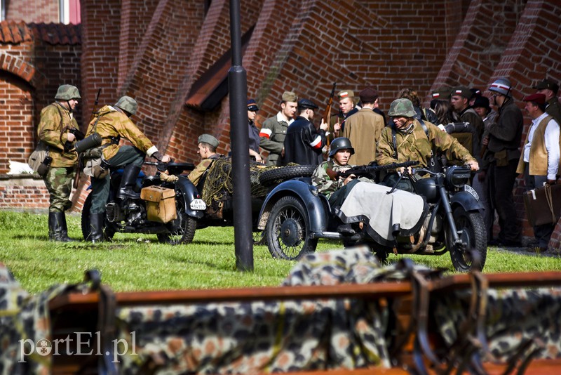 Powstańcy na ulicach Elbląga zdjęcie nr 157187