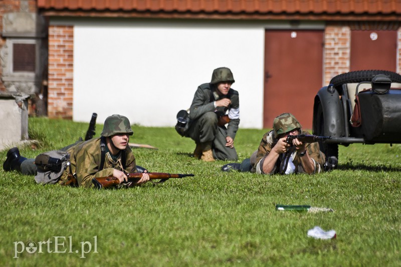 Powstańcy na ulicach Elbląga zdjęcie nr 157190