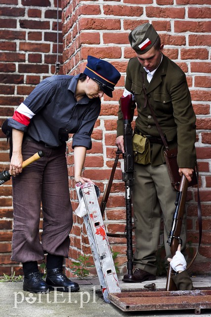 Powstańcy na ulicach Elbląga zdjęcie nr 157202