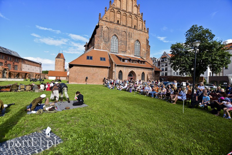 Powstańcy na ulicach Elbląga zdjęcie nr 157178