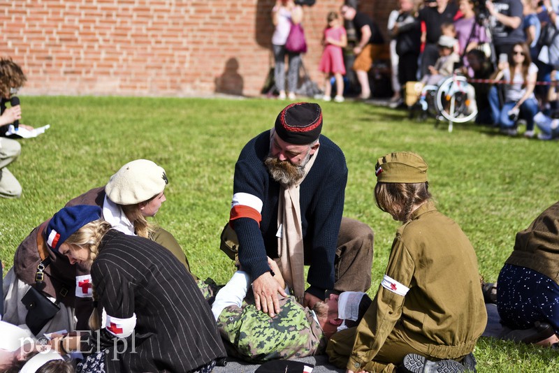 Powstańcy na ulicach Elbląga zdjęcie nr 157181