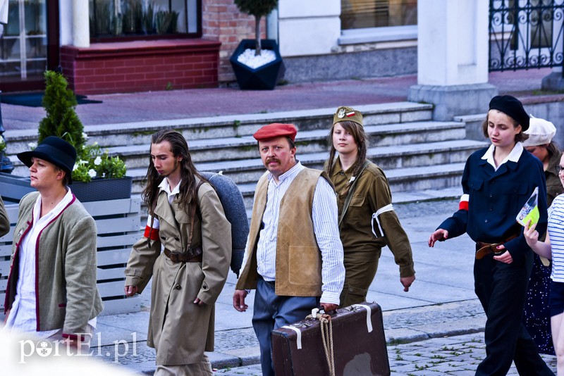 Powstańcy na ulicach Elbląga zdjęcie nr 157211