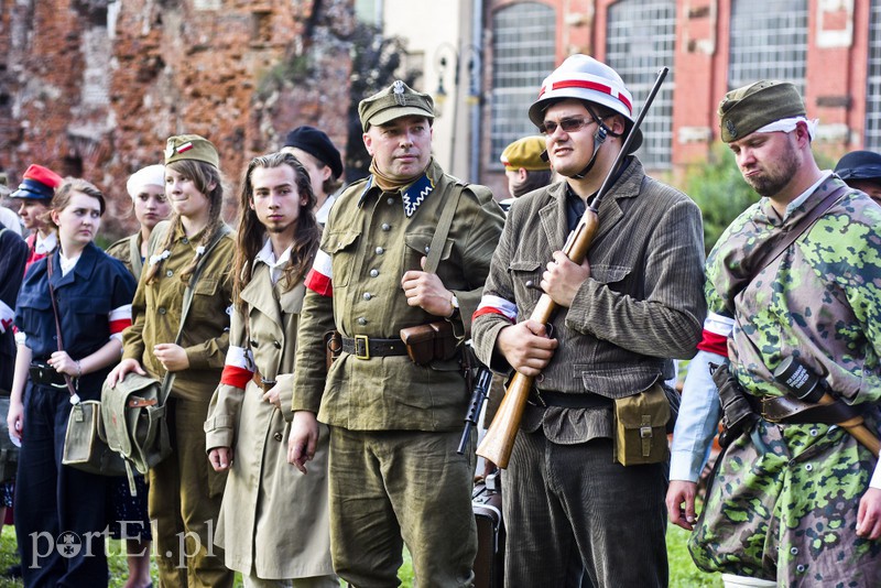 Powstańcy na ulicach Elbląga zdjęcie nr 157205