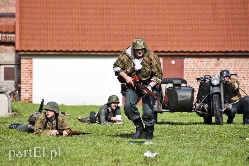 Powstańcy na ulicach Elbląga zdjęcie nr 157191