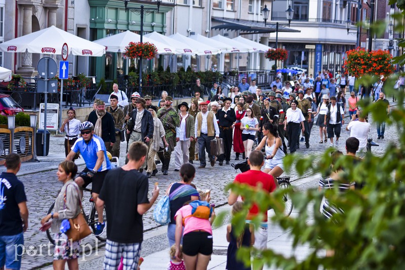 Powstańcy na ulicach Elbląga zdjęcie nr 157210