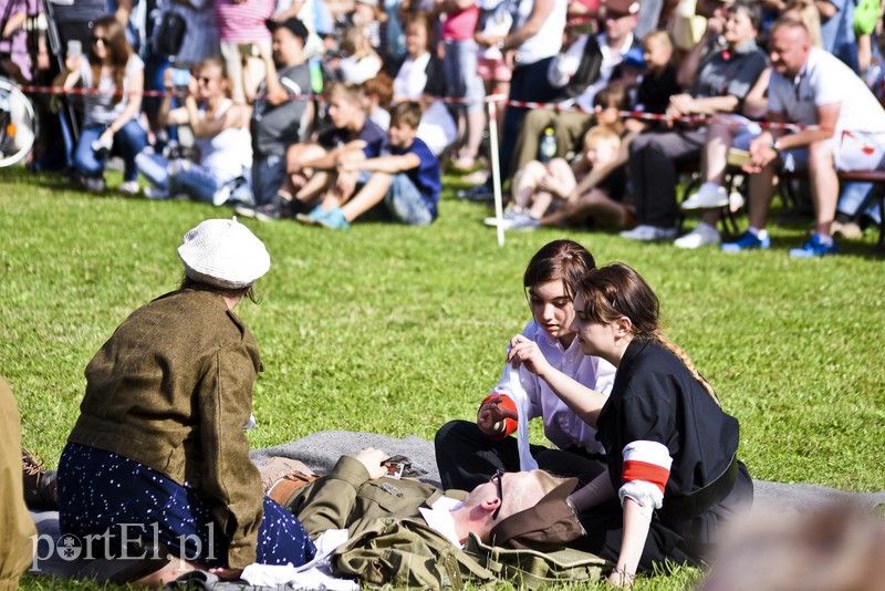 Powstańcy na ulicach Elbląga zdjęcie nr 157180