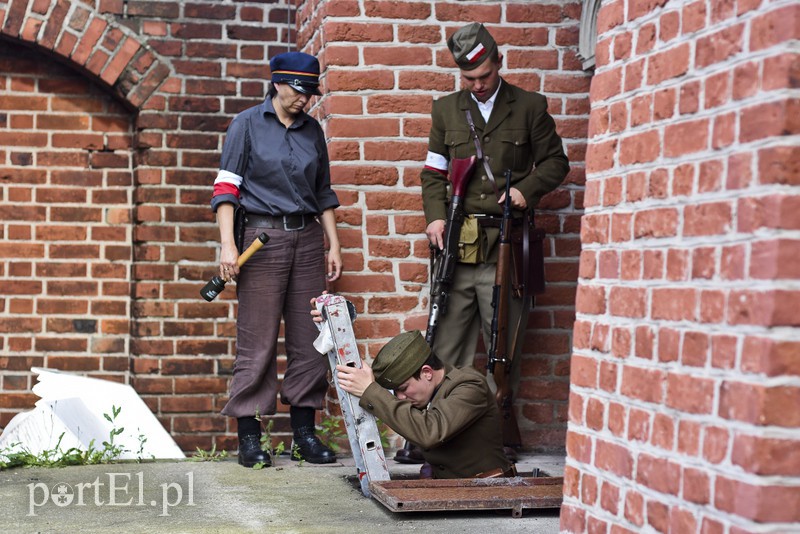 Powstańcy na ulicach Elbląga zdjęcie nr 157201
