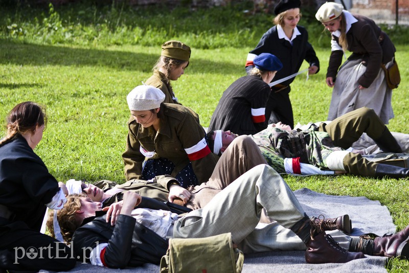 Powstańcy na ulicach Elbląga zdjęcie nr 157177