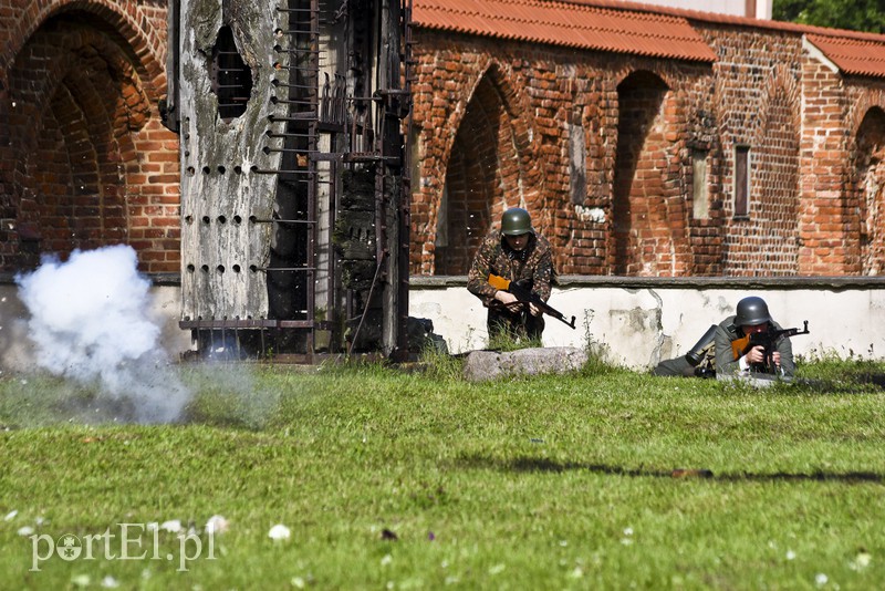 Powstańcy na ulicach Elbląga zdjęcie nr 157189
