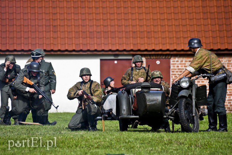 Powstańcy na ulicach Elbląga zdjęcie nr 157186