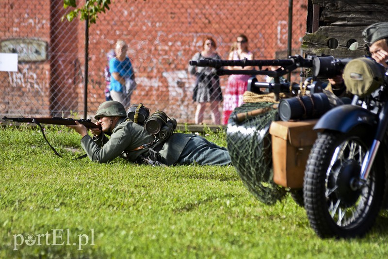 Powstańcy na ulicach Elbląga zdjęcie nr 157169