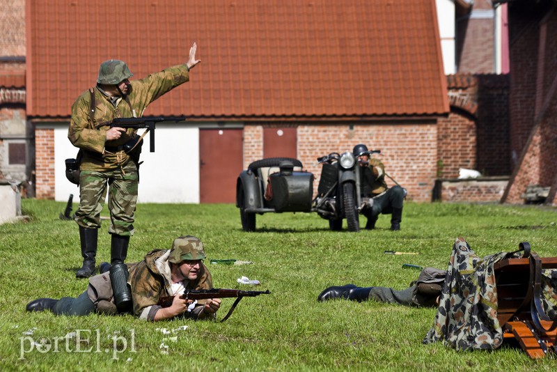 Powstańcy na ulicach Elbląga zdjęcie nr 157193
