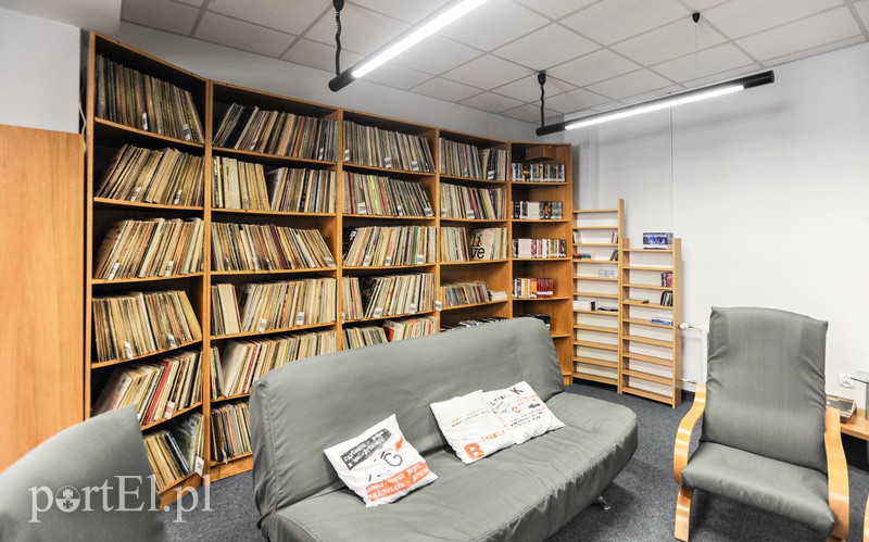 Magazyn jest passé, teraz książki będą na półkach zdjęcie nr 158510