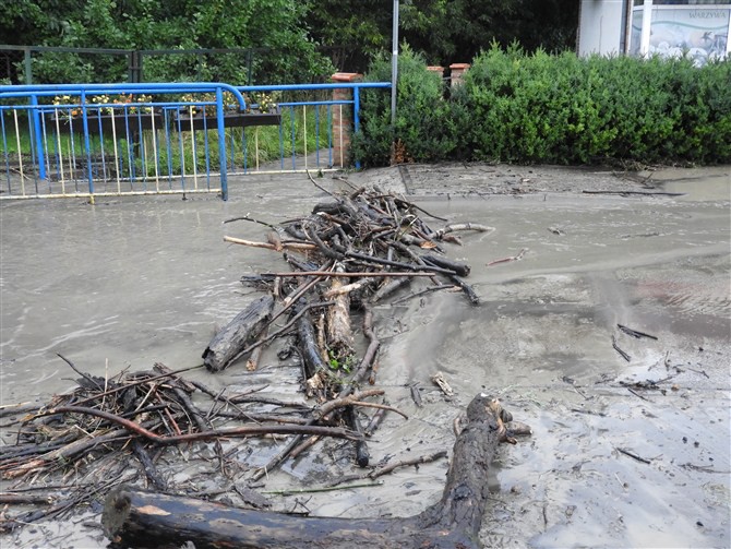 Ulewa w Suchaczu zdjęcie nr 158870