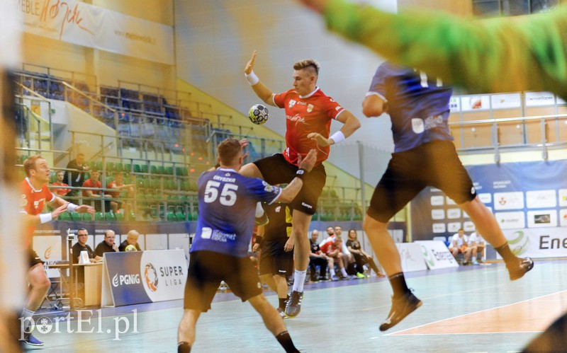 Meblarze inkasują trzy punkty zdjęcie nr 159230