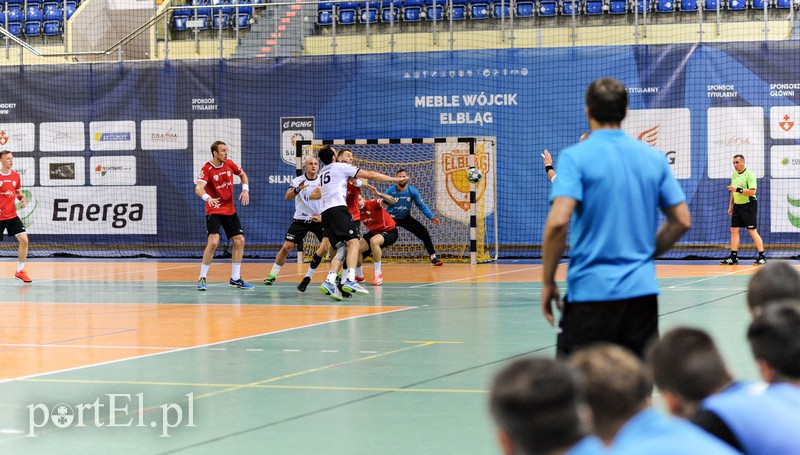 Gwardia zatrzymała Meblarzy zdjęcie nr 159975