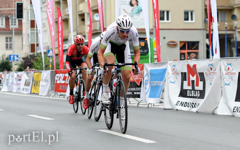 Szybki wyścig kolarskiej elity zdjęcie nr 160112