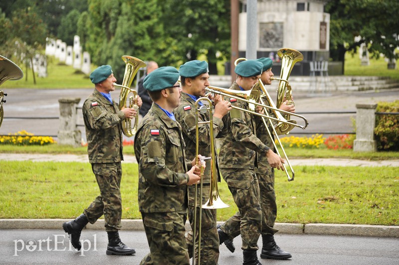 Elblążanie pamiętają o sowieckiej agresji zdjęcie nr 160650