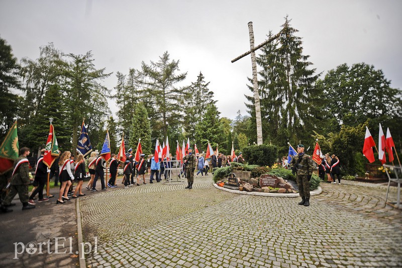 Elblążanie pamiętają o sowieckiej agresji zdjęcie nr 160656