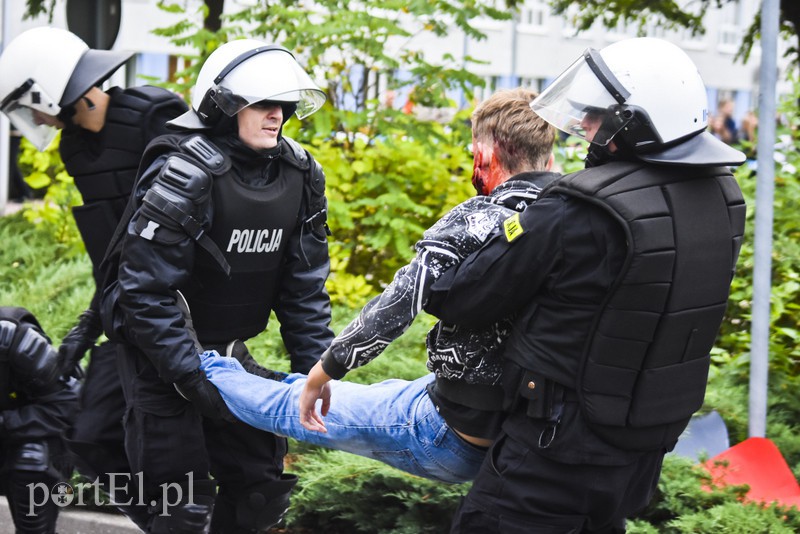 Terroryści? Jesteśmy gotowi zdjęcie nr 163015