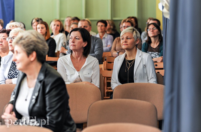 Szkoła na "szóstkę" ma urodziny zdjęcie nr 163075