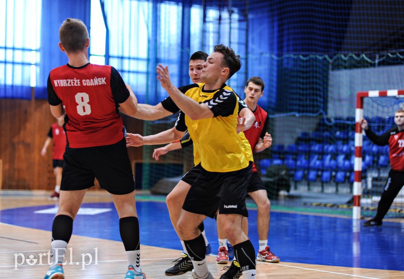 Inauguracyjne zwycięstwo na własnym parkiecie juniorów Truso zdjęcie nr 163294