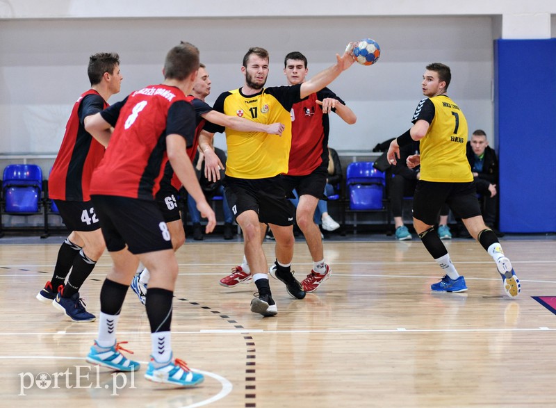 Inauguracyjne zwycięstwo na własnym parkiecie juniorów Truso zdjęcie nr 163307