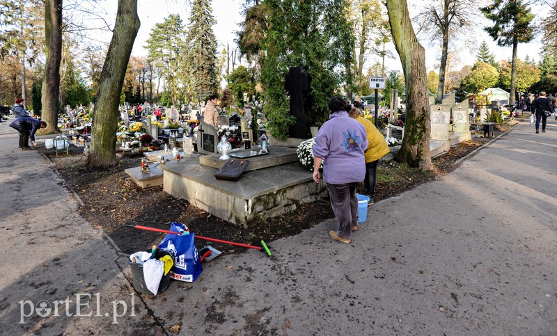 Cmentarz Agrykola, 31.10.2017 zdjęcie nr 163744