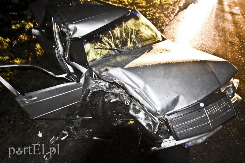 Zderzenie mercedesa z ciągnikiem zdjęcie nr 163828