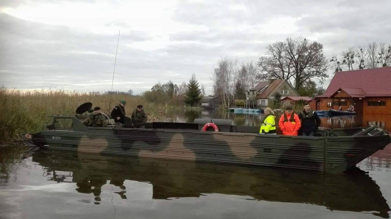 Walczą z zatorami, liczą na pogodę zdjęcie nr 163931