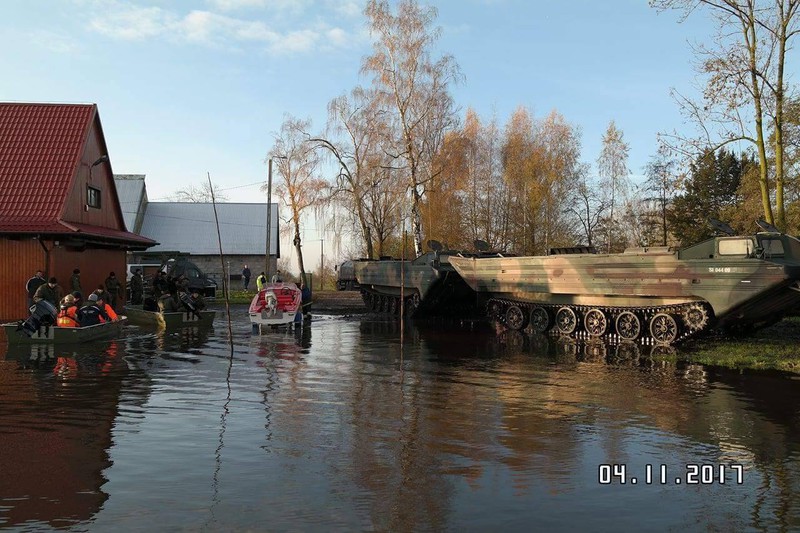 Walczą z zatorami, liczą na pogodę zdjęcie nr 163933