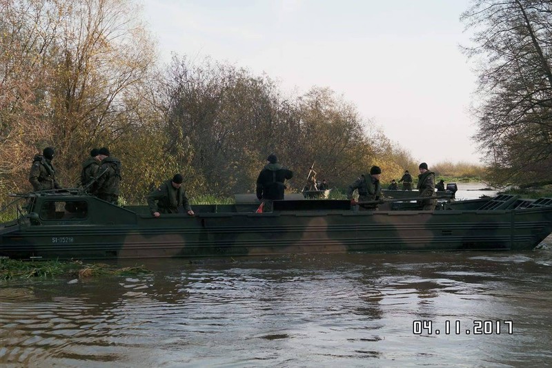 Walczą z zatorami, liczą na pogodę zdjęcie nr 163924