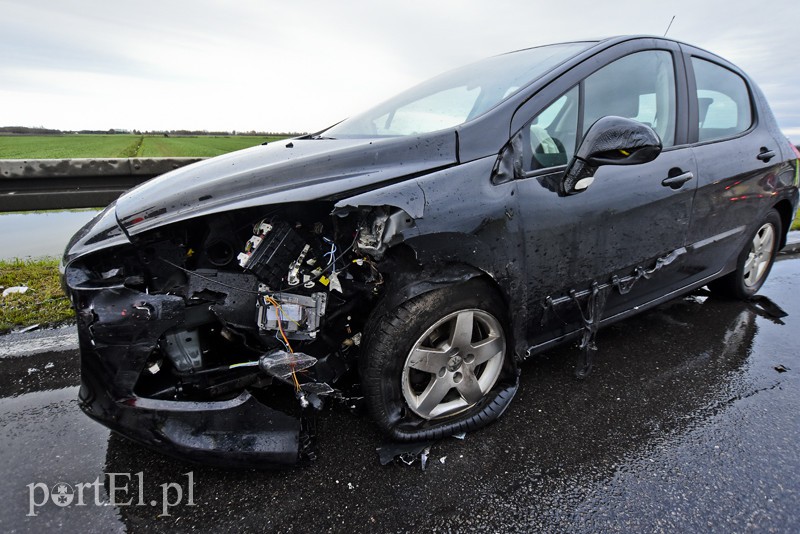 Wypadek koło Fiszewa, auto w płomieniach zdjęcie nr 164028