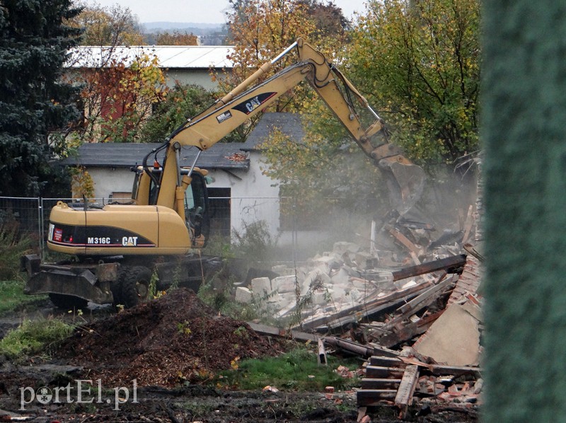 Mieszkają na budowie i mają tego dość zdjęcie nr 164104