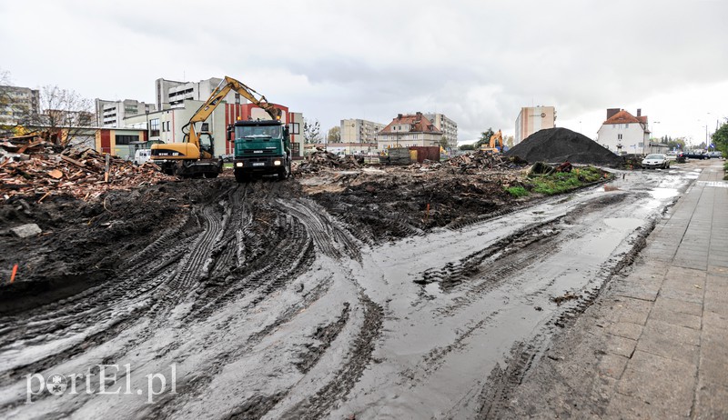 Mieszkają na budowie i mają tego dość zdjęcie nr 164144